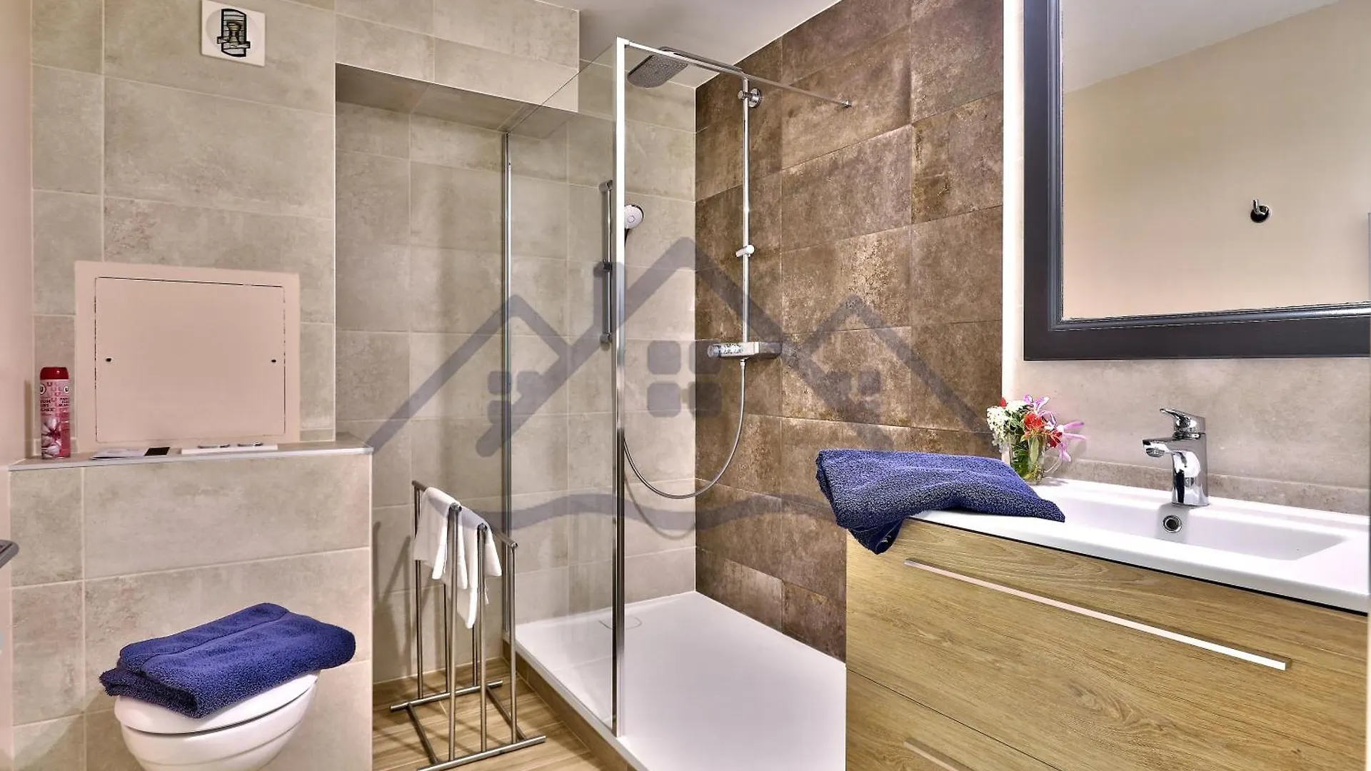 Localise - A05 - Plain-Pied Avec Petite Vue Mer Donnant Sur La Piscine Et Le Jardin - Grande Salle De Bain - Wifi Inclus - Draps Inclus - Animaux Bienvenus - Parking Gratuit Guilvinec 0*,